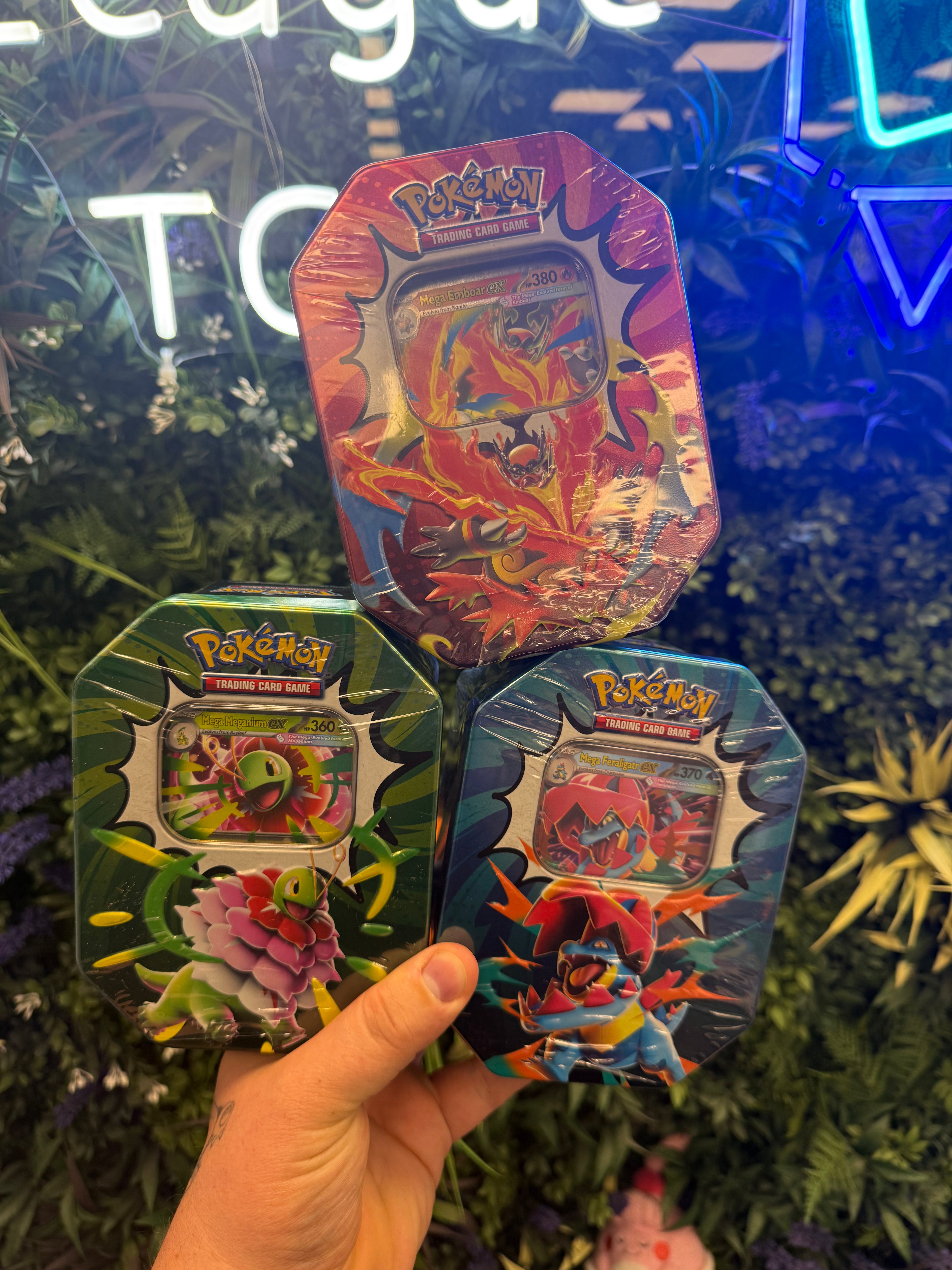 Ascended Heroes ex tin (USA Exclusive)